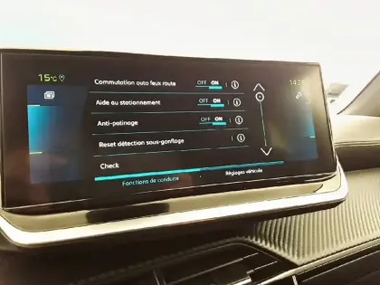 Photo 20 Peugeot 2008  Electrique 136 ch