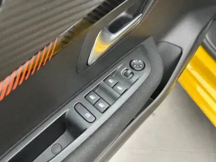 Photo 17 Peugeot 208  Electrique 50 kWh 136ch