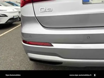 Photo 33 Audi Q3  35 TDI 150 ch S tronic 7