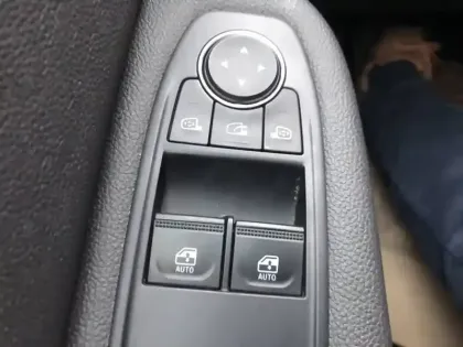 Photo 12 Renault Clio  Blue dCi 85