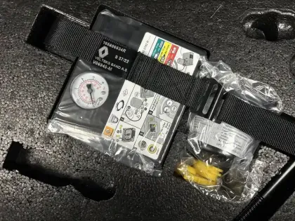 Photo 22 Renault Clio  E-Tech full hybrid 145