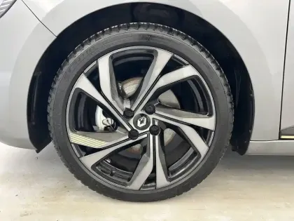 Photo 18 Renault Clio  E-Tech full hybrid 145