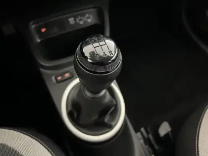 Photo 21 Renault Twingo  III SCe 65