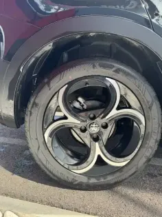 Photo 7 Alfa Romeo Junior  1.2 Ibrida 145 ch eDCT6