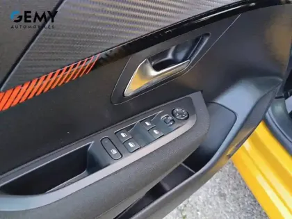 Photo 11 Peugeot 208  BlueHDi 100 S&S BVM6