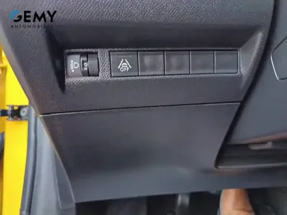 Photo 12 Peugeot 208  BlueHDi 100 S&S BVM6