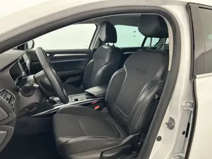 Photo 17 Renault Megane  IV Estate Blue dCi 115 EDC