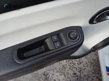 Photo 11 Renault Twingo  III TCe 95