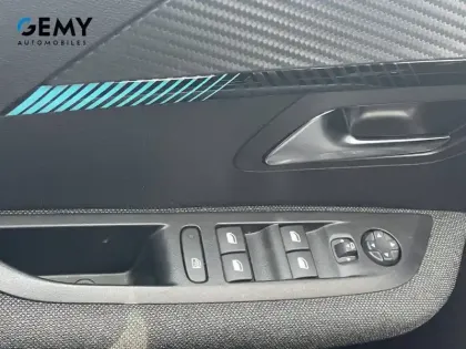 Photo 18 Peugeot 208  PureTech 100 S&S BVM6