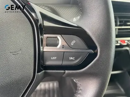 Photo 13 Peugeot 208  PureTech 100 S&S BVM6