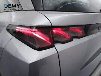 Photo 21 Peugeot 5008  Hybrid 145 e-DCS6