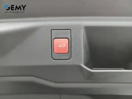 Photo 11 Peugeot 5008  Hybrid 145 e-DCS6