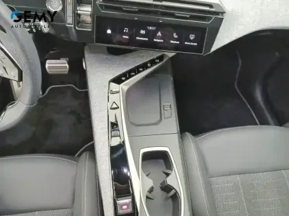 Photo 16 Peugeot 5008  Hybrid 145 e-DCS6