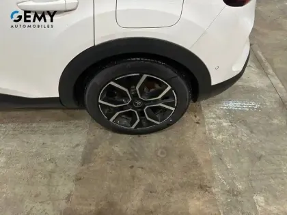 Photo 10 Citroën C4 e- 136 ch Automatique