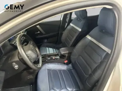 Photo 8 Citroën C4 e- 136 ch Automatique