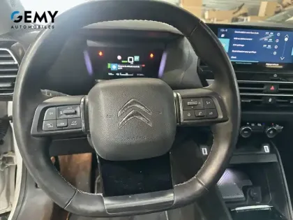 Photo 32 Citroën C4 e- 136 ch Automatique