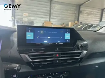 Photo 35 Citroën C4 e- 136 ch Automatique