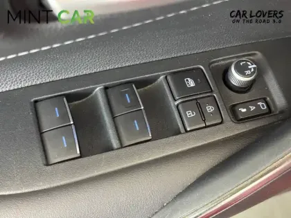 Photo 16 Toyota Corolla  Hybride 122h