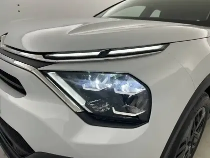 Photo 34 Citroën C4  Hybride 136 e-DCS6