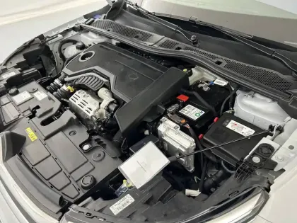 Photo 35 Citroën C4  Hybride 136 e-DCS6