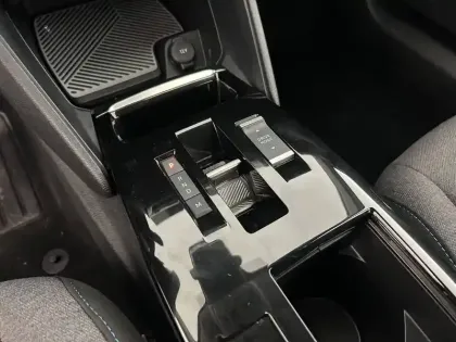 Photo 26 Citroën C4  Hybride 136 e-DCS6