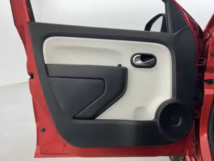 Photo 40 Renault Twingo  III SCe 65