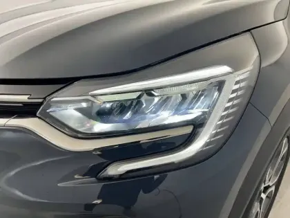 Photo 20 Renault Captur  E-Tech full hybrid 145