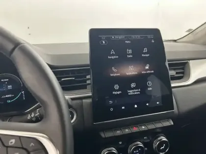 Photo 11 Renault Captur  E-Tech full hybrid 145