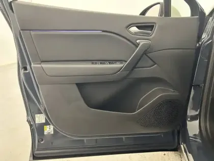 Photo 10 Renault Captur  E-Tech full hybrid 145