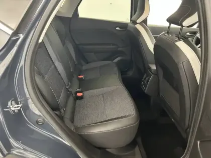 Photo 15 Renault Captur  E-Tech full hybrid 145