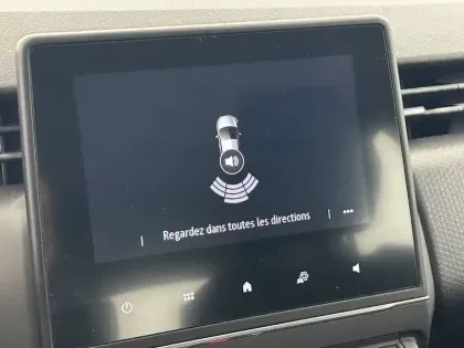 Photo 28 Renault Clio  Blue dCi 85