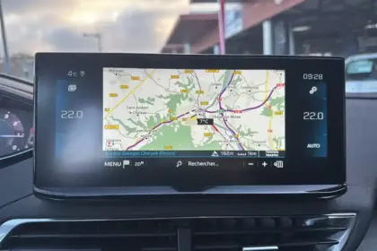 Photo 27 Peugeot 5008  PureTech 130ch S&S EAT8