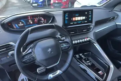 Photo 22 Peugeot 5008  PureTech 130ch S&S EAT8
