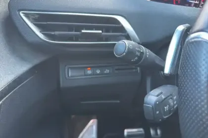 Photo 24 Peugeot 5008  PureTech 130ch S&S EAT8