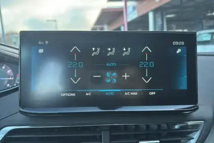 Photo 26 Peugeot 5008  PureTech 130ch S&S EAT8