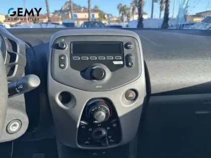 Photo 11 Peugeot 108  VTi 72ch S&S BVM5