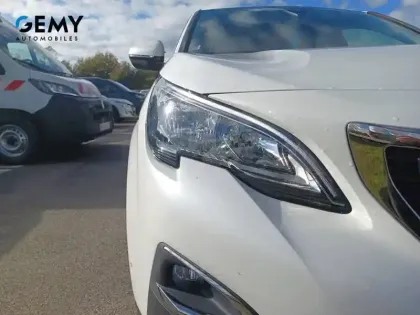 Photo 15 Peugeot 3008  Puretech 130ch S&S EAT8