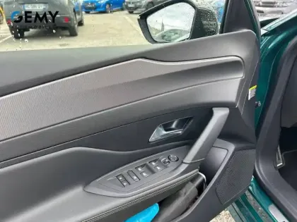 Photo 11 Peugeot 308  Electrique 55 kWh 156ch