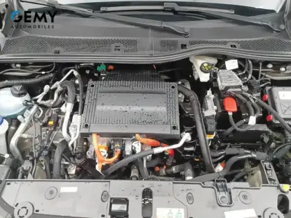 Photo 14 Peugeot 208  Electrique 50 kWh 136ch