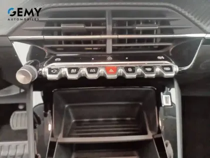 Photo 15 Peugeot 208  Hybrid 110 e-DCS6