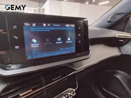 Photo 29 Peugeot 2008  PureTech 100 S&S BVM6