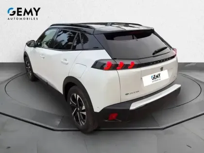 Photo 6 Peugeot 2008  Electrique 136 ch