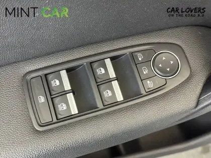 Photo 16 Renault Captur  TCe 100