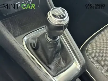 Photo 14 Renault Captur  TCe 100