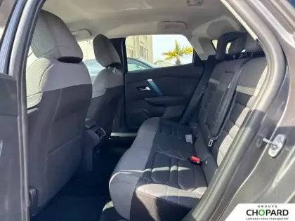 Photo 12 Citroën C4 e- 136 ch Automatique