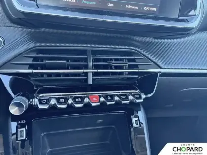 Photo 13 Peugeot 2008  Electrique 136 ch