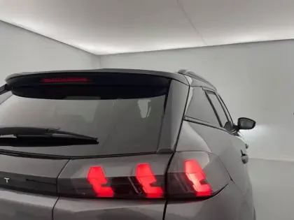 Photo 56 Peugeot 2008  PureTech 130 S&S BVM6