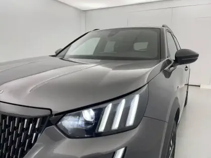 Photo 49 Peugeot 2008  PureTech 130 S&S BVM6