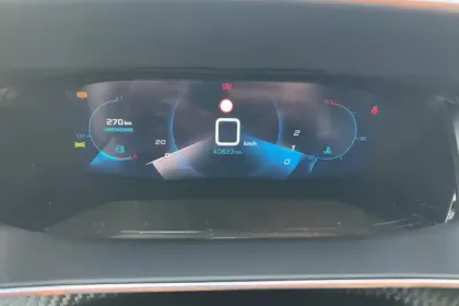 Photo 16 Peugeot 2008  PureTech 130 S&S BVM6