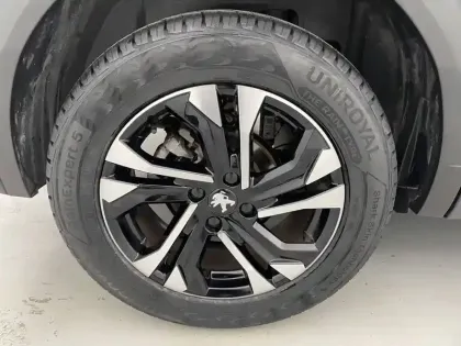 Photo 44 Peugeot 2008  PureTech 130 S&S BVM6